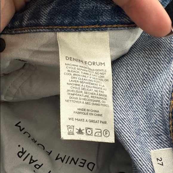 Aritzia Denim Forum The Boyfriend High Rise Loose Light Wash Denim Sz 27 - Picture 12 of 13